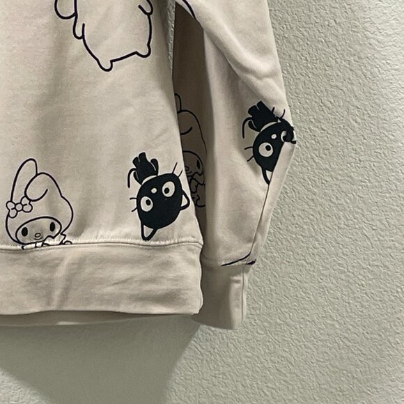 NEW SANRIO HELLO KITTY & FRIENDS Adult Pullover Sweatshirt, Tan/Black - M - Picture 3 of 8